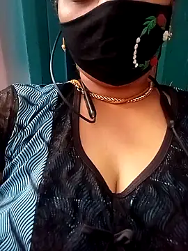 TAMI KAYAL online show from September 17, 2025, 7:10 am