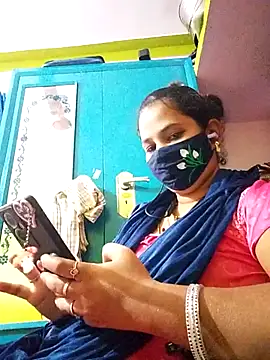 TAMI KAYAL online show from November 19, 2025, 7:52 am