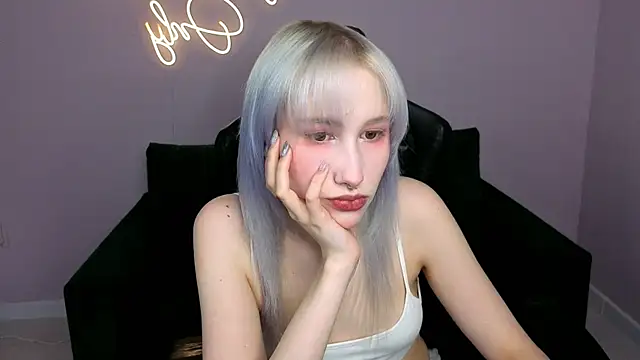 evlica online show from April 24, 2026, 2:08 pm