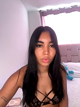 karolaalcendra online show from October 18, 2025, 7:58 pm