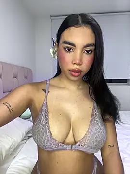 karolaalcendra online show from March 7, 2026, 3:14 am