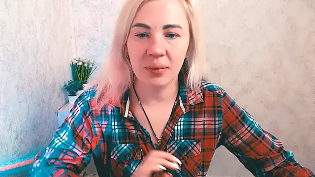 Snapshot of EmmaCat_ chatting on January 10, 2026, 5:31 am EmmaCat online show from January 10, 2026, 5:31 am