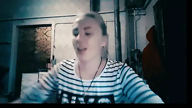 Snapshot of EmmaCat_ chatting on January 11, 2026, 5:56 am EmmaCat online show from January 11, 2026, 5:56 am