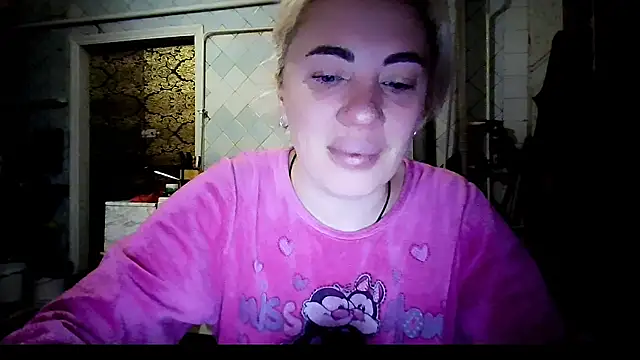 Snapshot of EmmaCat_ chatting on February 5, 2026, 2:38 am EmmaCat online show from February 5, 2026, 2:38 am