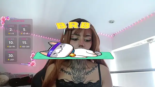 Snapshot of KoraRousee chatting on November 9, 2025, 2:04 pm KoraRousee online show from November 9, 2025, 2:04 pm