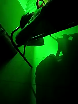 Snapshot of meenahotdarling chatting on September 15, 2025, 4:40 pm meenahotdarling online show from September 15, 2025, 4:40 pm