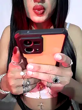 Snapshot of Cutie-Whiskey1 chatting on November 13, 2025, 6:18 pm Cutie-Whiskey1 online show from November 13, 2025, 6:18 pm