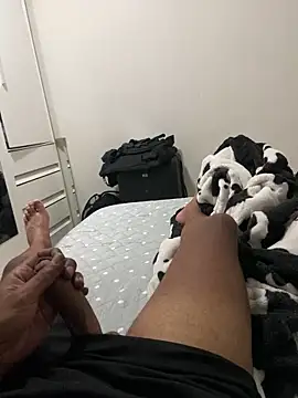 Morenolatino881 online show from December 2, 2025, 11:00 pm