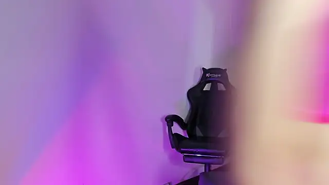 Snapshot of chiky_williams chatting on September 20, 2025, 12:39 pm chiky williams online show from September 20, 2025, 12:39 pm