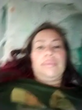 LaraCaliente online show from February 15, 2026, 4:47 pm