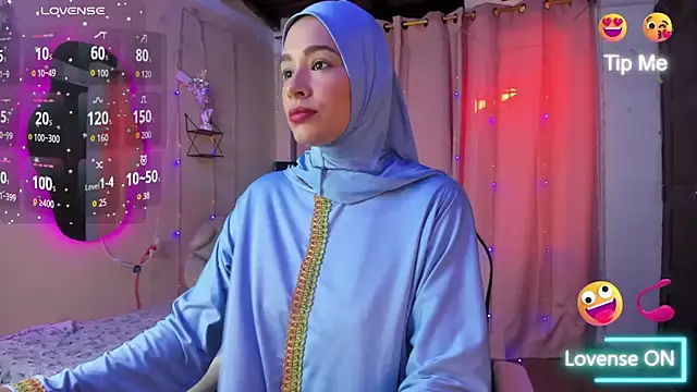 Snapshot of ShanaJamil chatting on December 18, 2025, 12:11 pm ShanaJamil online show from December 18, 2025, 12:11 pm