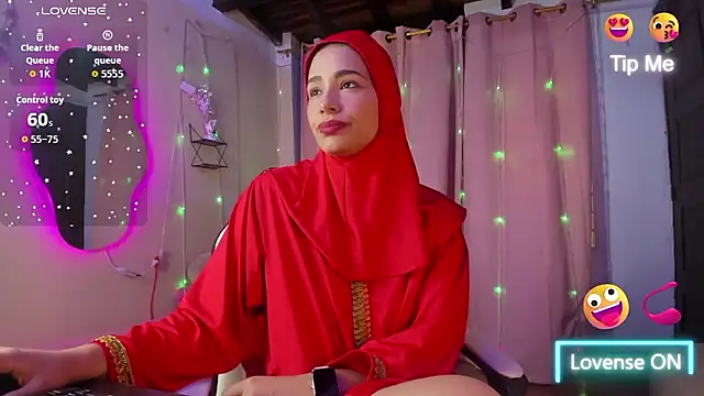 Snapshot of ShanaJamil chatting on January 8, 2026, 12:29 pm ShanaJamil online show from January 8, 2026, 12:29 pm