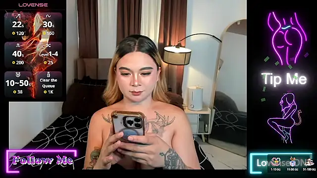 Snapshot of LusciousZenaiahx chatting on March 11, 2026, 2:12 pm LusciousZenaiahx online show from March 11, 2026, 2:12 pm