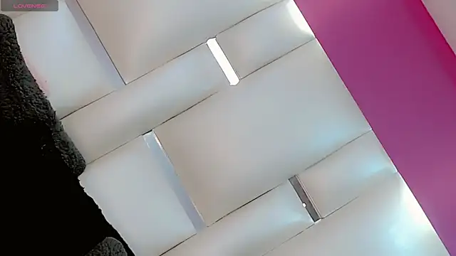 Snapshot of JessiscaWalker chatting on November 1, 2025, 7:38 pm JessiscaWalker online show from November 1, 2025, 7:38 pm