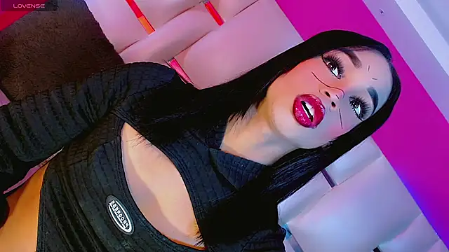 Snapshot of JessiscaWalker chatting on November 18, 2025, 7:29 pm JessiscaWalker online show from November 18, 2025, 7:29 pm