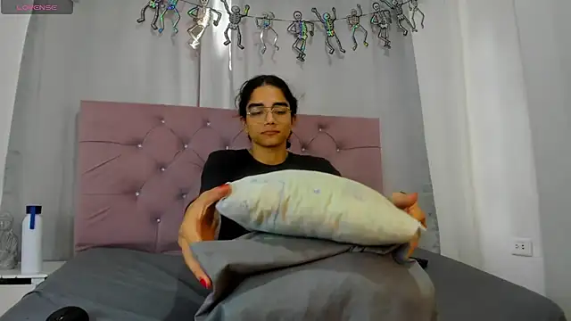 Snapshot of EthanBlackwoodd chatting on November 7, 2025, 8:09 pm EthanBlackwoodd online show from November 7, 2025, 8:09 pm