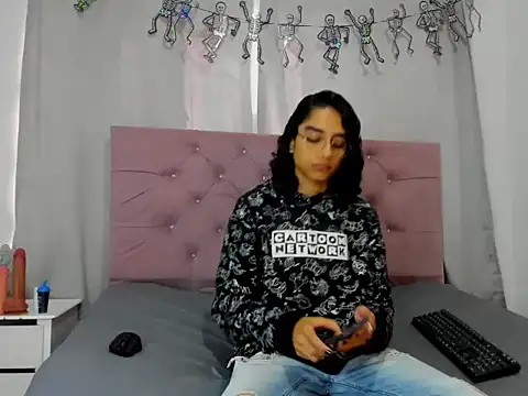 Snapshot of EthanBlackwoodd chatting on November 13, 2025, 7:24 pm EthanBlackwoodd online show from November 13, 2025, 7:24 pm