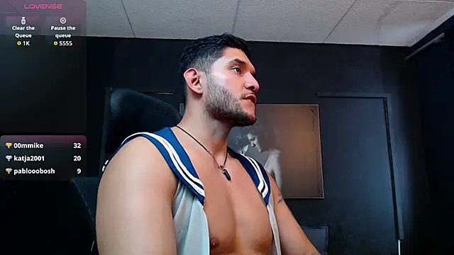 Snapshot of RichardMilleer chatting on January 5, 2026, 5:27 pm RichardMilleer online show from January 5, 2026, 5:27 pm