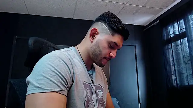 Snapshot of RichardMilleer chatting on January 13, 2026, 2:11 pm RichardMilleer online show from January 13, 2026, 2:11 pm