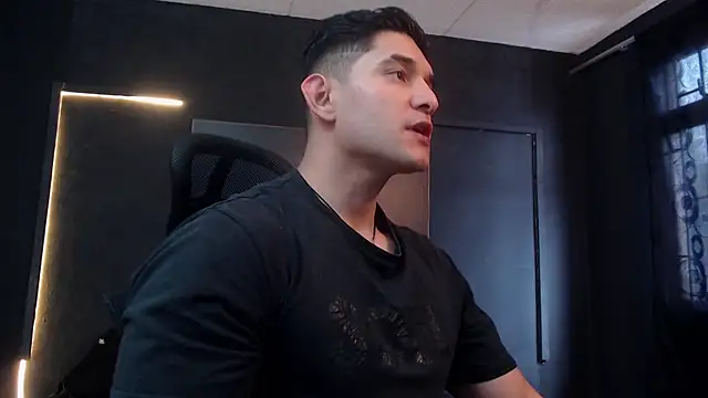 Snapshot of RichardMilleer chatting on February 17, 2026, 1:51 pm RichardMilleer online show from February 17, 2026, 1:51 pm