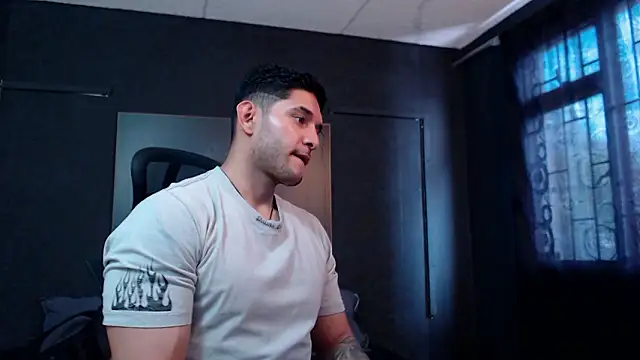 Snapshot of RichardMilleer chatting on March 7, 2026, 3:09 pm RichardMilleer online show from March 7, 2026, 3:09 pm