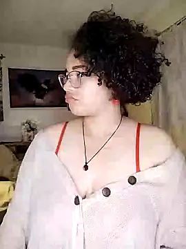 Snapshot of Julie_wallace chatting on October 5, 2025, 9:34 pm Julie wallace online show from October 5, 2025, 9:34 pm