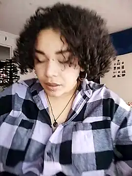 Julie wallace online show from November 26, 2025, 12:50 pm