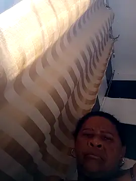 Rosabela04 online show from November 12, 2025, 3:12 pm