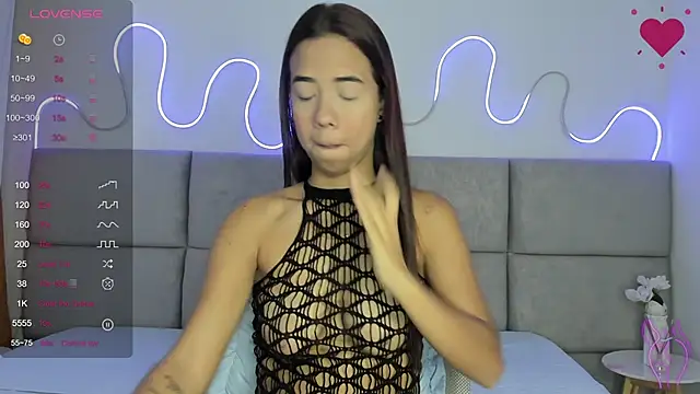 Snapshot of Anntonellaa chatting on November 8, 2025, 12:27 pm Anntonellaa online show from November 8, 2025, 12:27 pm