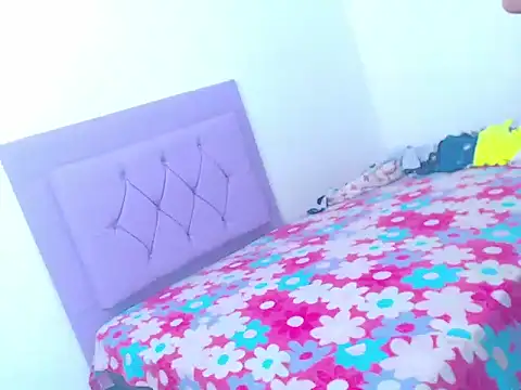 whitneytt online show from November 28, 2025, 6:49 am