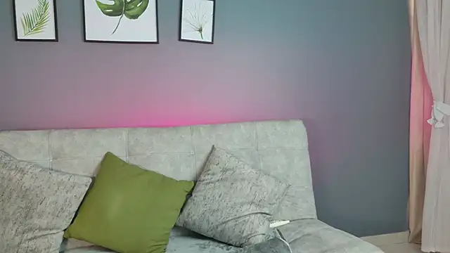 Vicky kittyy online show from April 12, 2026, 2:55 pm