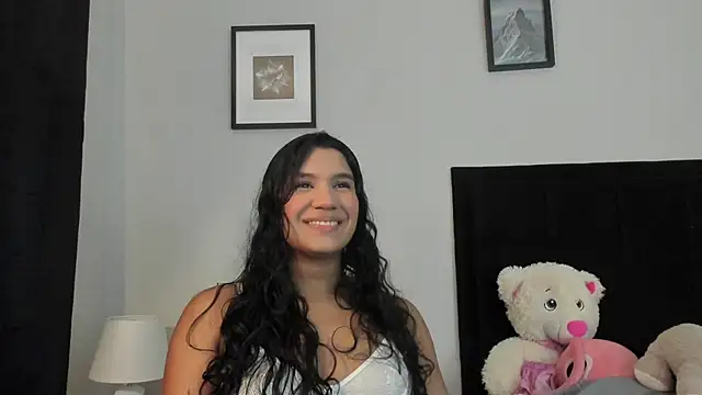 Lyria Diamond online show from February 18, 2026, 1:34 am