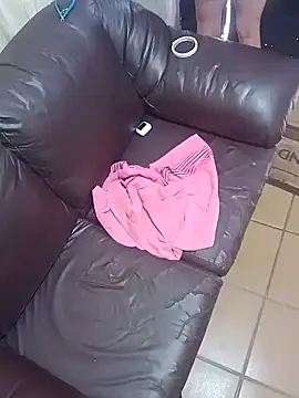 Snapshot of Cachorrinha2025 chatting on November 28, 2025, 4:09 pm Cachorrinha2025 online show from November 28, 2025, 4:09 pm