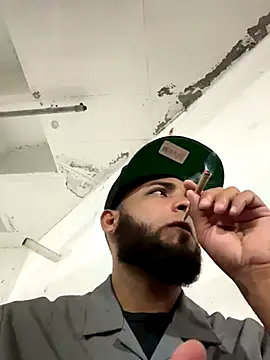 Snapshot of LeoPR00 chatting on September 28, 2025, 12:38 am LeoPR00 online show from September 28, 2025, 12:38 am