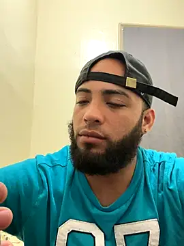 Snapshot of LeoPR00 chatting on October 6, 2025, 2:20 am LeoPR00 online show from October 6, 2025, 2:20 am