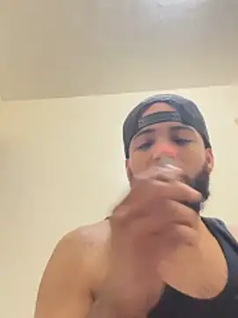 Snapshot of LeoPR00 chatting on October 16, 2025, 2:18 pm LeoPR00 online show from October 16, 2025, 2:18 pm