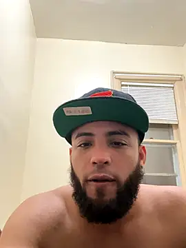 Snapshot of LeoPR00 chatting on October 25, 2025, 1:13 am LeoPR00 online show from October 25, 2025, 1:13 am