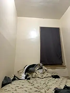 Snapshot of LeoPR00 chatting on November 2, 2025, 1:41 am LeoPR00 online show from November 2, 2025, 1:41 am