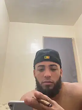 Snapshot of LeoPR00 chatting on November 19, 2025, 4:23 am LeoPR00 online show from November 19, 2025, 4:23 am