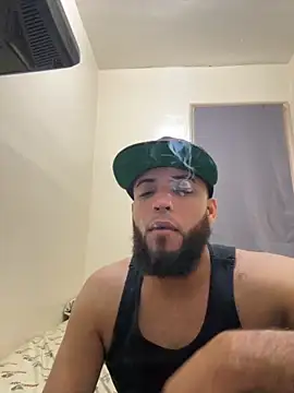 Snapshot of LeoPR00 chatting on November 28, 2025, 4:20 pm LeoPR00 online show from November 28, 2025, 4:20 pm