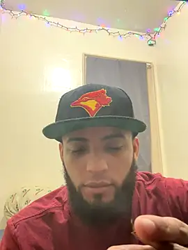 Snapshot of LeoPR00 chatting on December 22, 2025, 8:33 am LeoPR00 online show from December 22, 2025, 8:33 am