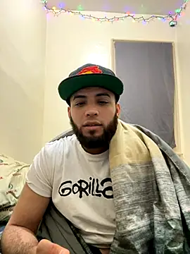 Snapshot of LeoPR00 chatting on January 7, 2026, 12:35 am LeoPR00 online show from January 7, 2026, 12:35 am