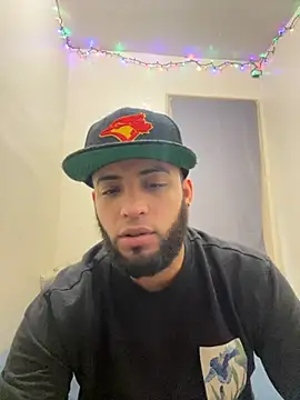 Snapshot of LeoPR00 chatting on January 10, 2026, 8:43 pm LeoPR00 online show from January 10, 2026, 8:43 pm