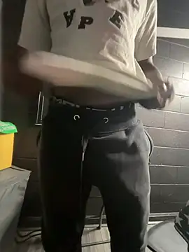 Snapshot of nymphoandthebeast69 chatting on February 25, 2026, 5:11 pm nymphoandthebeast69 online show from February 25, 2026, 5:11 pm