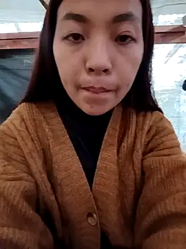 -Miu-98 online show from December 4, 2025, 12:31 am