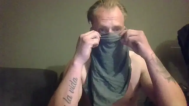 Snapshot of steef070 chatting on May 15, 2026, 11:45 pm steef070 online show from May 15, 2026, 11:45 pm