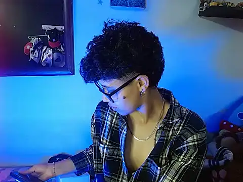 Jade Rayden online show from February 2, 2026, 9:02 pm