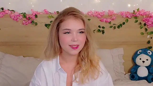 Lilith Bonheur online show from October 25, 2025, 10:26 pm