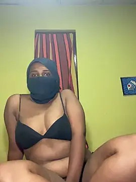 Snapshot of Queen_BS chatting on October 19, 2025, 11:33 am Queen BS online show from October 19, 2025, 11:33 am