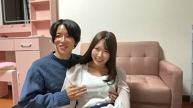 Snapshot of komei_abe chatting on October 23, 2025, 4:17 pm komei abe online show from October 23, 2025, 4:17 pm